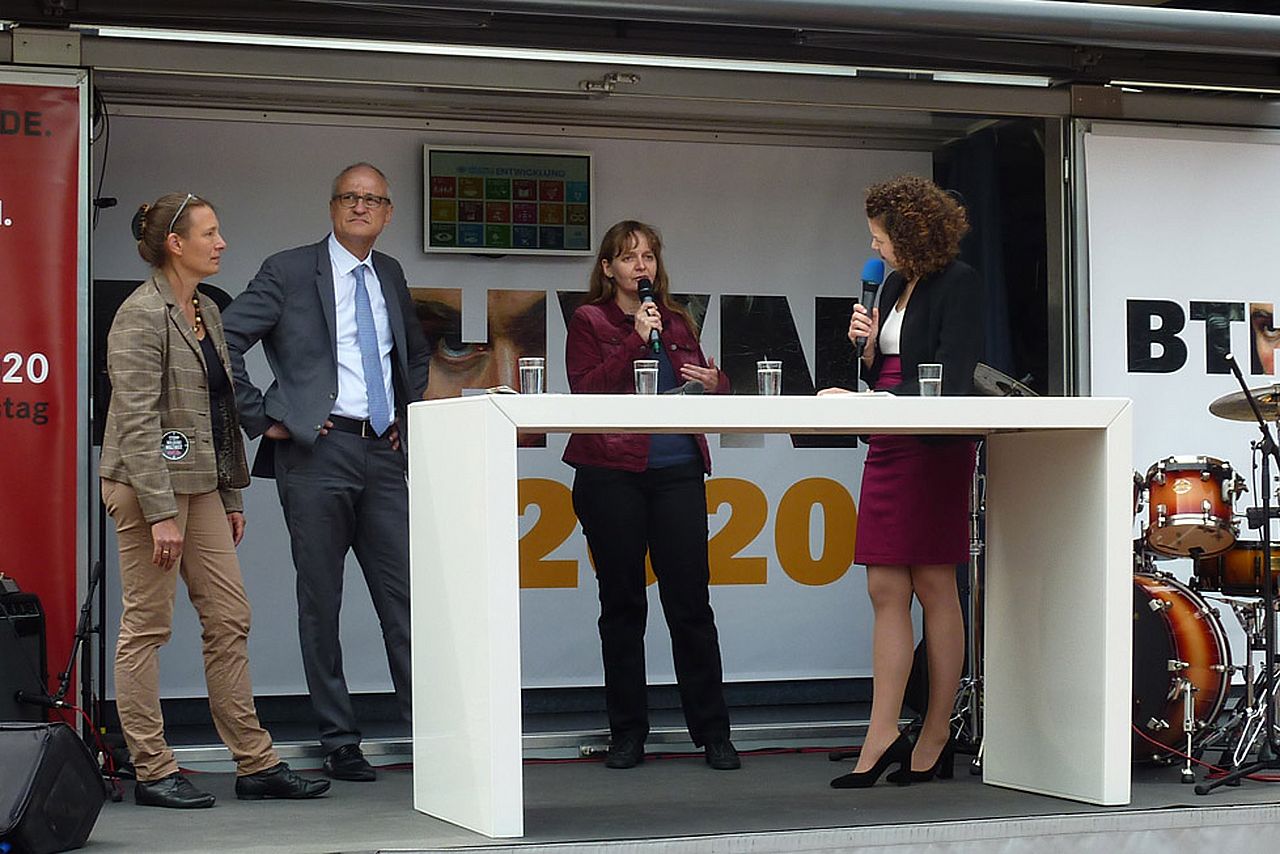 Bühne Tag der offenen Tür Bonn BMZ 2018