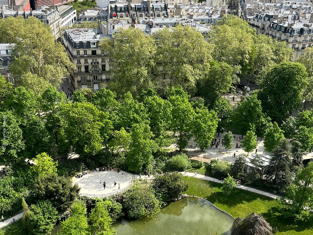 Eine Parkanlage in mitten der Pariser Innenstadt