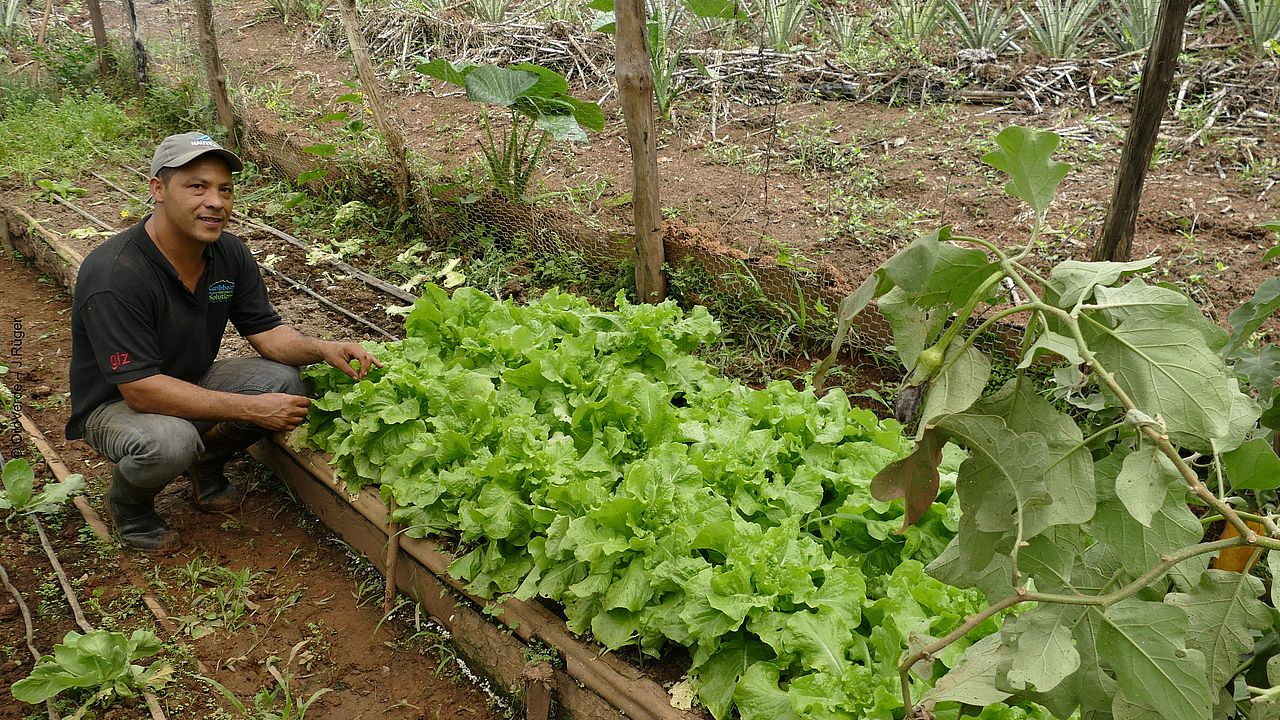 Rafael Torres in seinem Garten ©OroVerde – J. Rüger