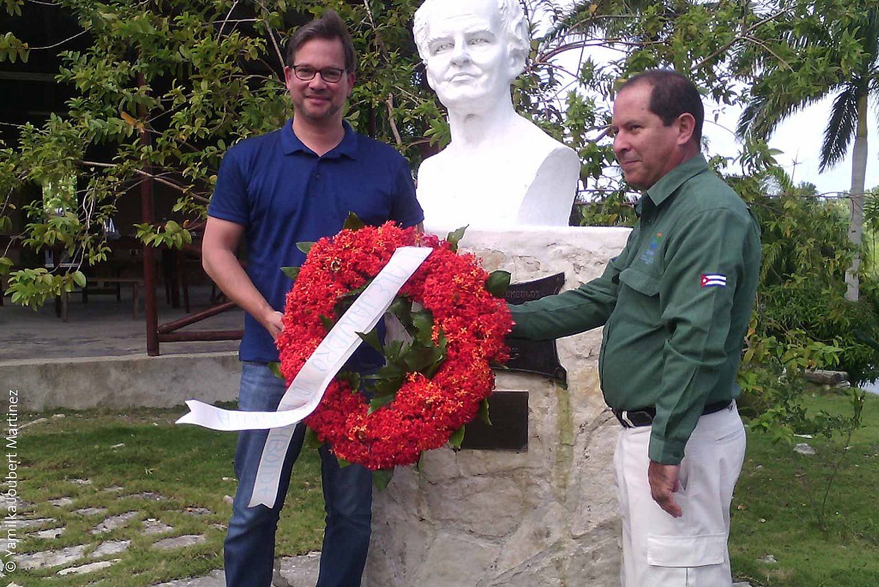 Der parlamentarische Staatssekretär Florian Pronold (BMU) und Carlos Alberto Diaz Maza, Direktor des Nationalen Schutzgebietszentrums von Kuba. © Yamilka Joubert Martínez