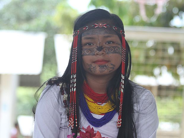 Sarayaku-Indigene im tropischen Regenwald ©Sarayaku