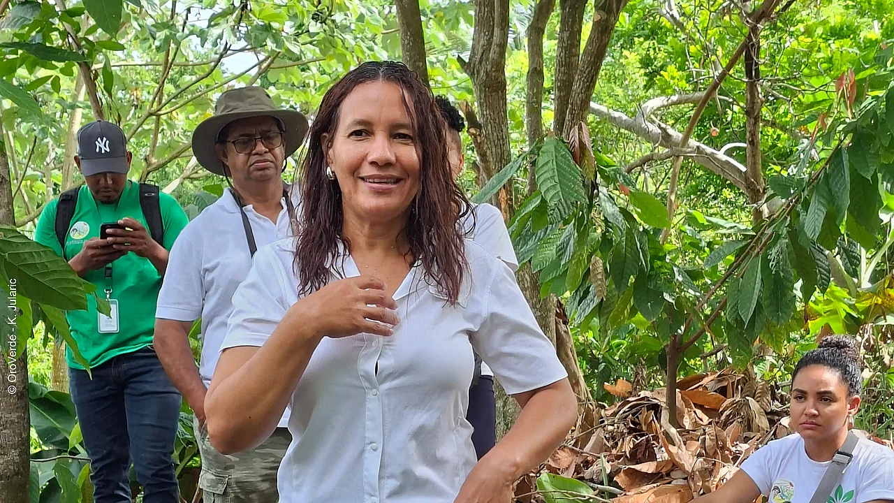 Wendy erzählt die Geschichte ihrer Finca „Piso Verde“.