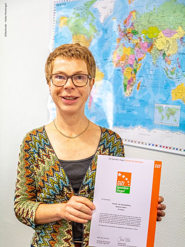 OroVerde-Vorständin Martina Schaub freut sich über die erneute Auszeichnung. 