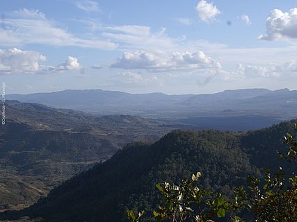 Aussicht über Landschaft mit Bergen und Tälern in Nicaragua.