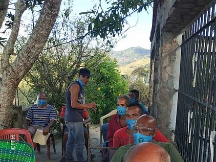 Schulung unter freiem Himmel in Chipichipe/ Venezuela © FTM