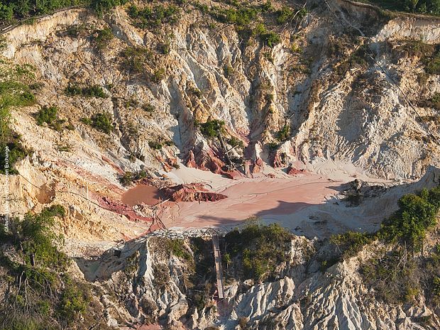 Eine Goldmine mitten im Regenwald ©Martin Harvey