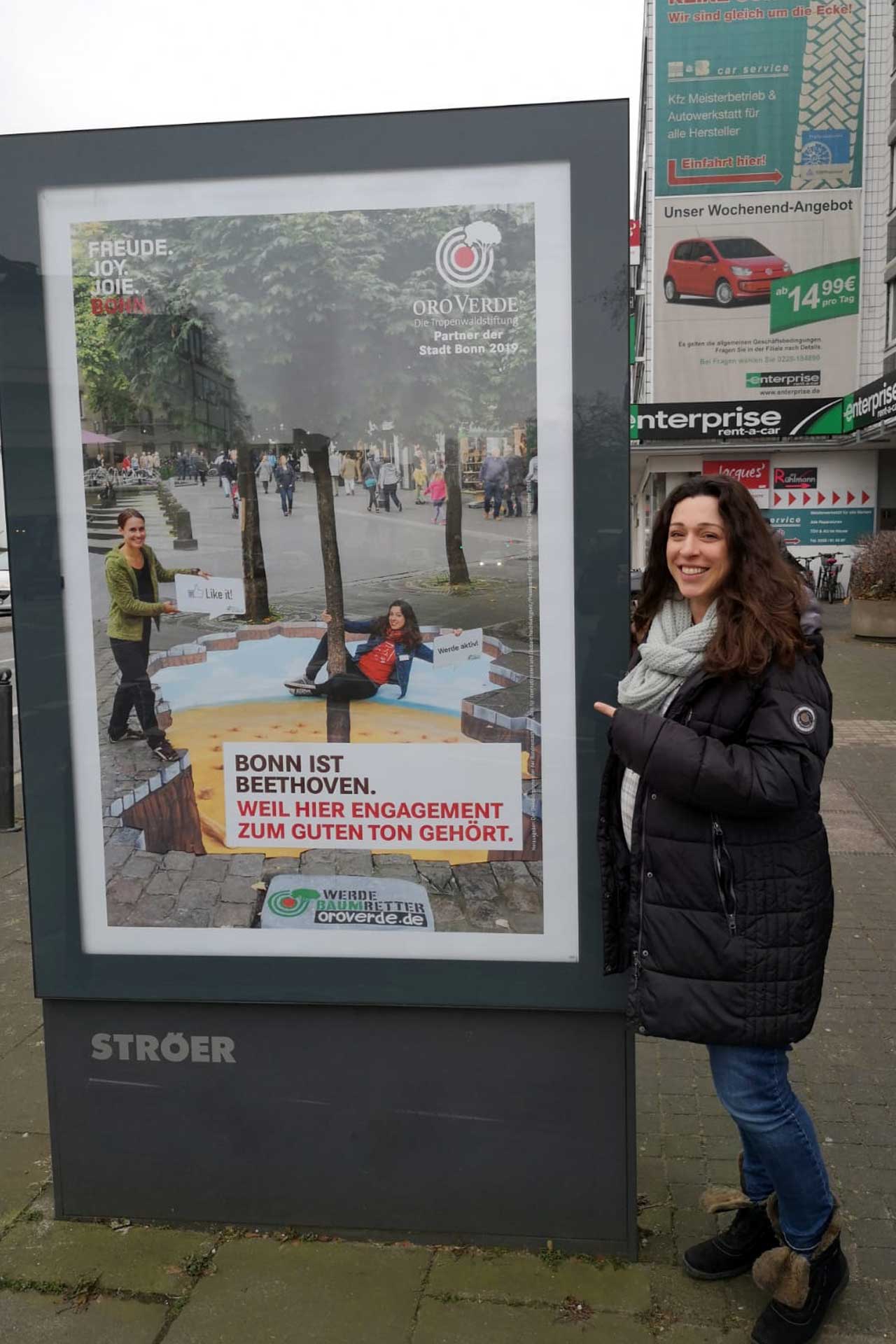 Kampagnen-Plakat Beethoven 2020 von OroVerde. OroVerde-Mitarbeiterin Andrea Kracke-Berndorf freute sich sehr über die Veröffentlichung des Beethoven-Kampagnen-Plakats der Stadt Bonn. Auch ihr Ideenreichtum floss in den Slogan mit ein. ©OroVerde